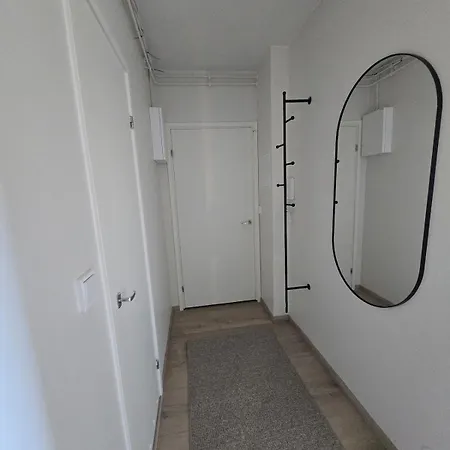 A Beautiful Renovated In Center Huoneisto