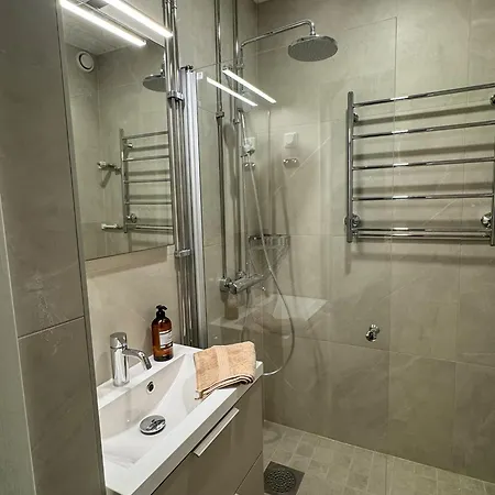 A Beautiful Renovated In Center * Oulu